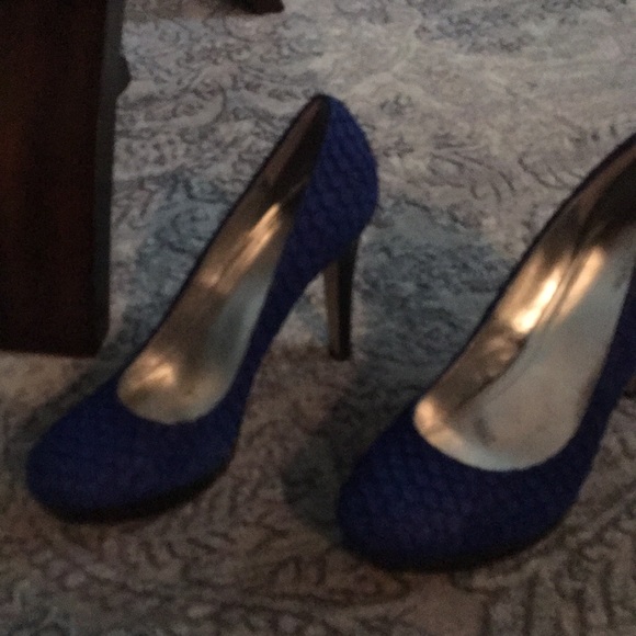 Heels - Picture 4 of 4
